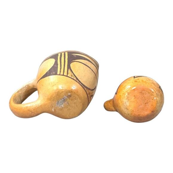 Vintage Pueblo Pottery Lot of 2 Southwestern Style Mini Pitcher Set Primitive - Picture 4 of 6